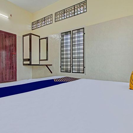 Spot On J P Tourist Home Kollam Exterior foto